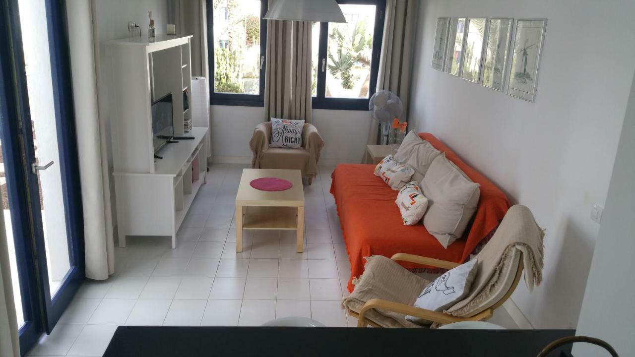 Junto A La Playa. Apartamento *